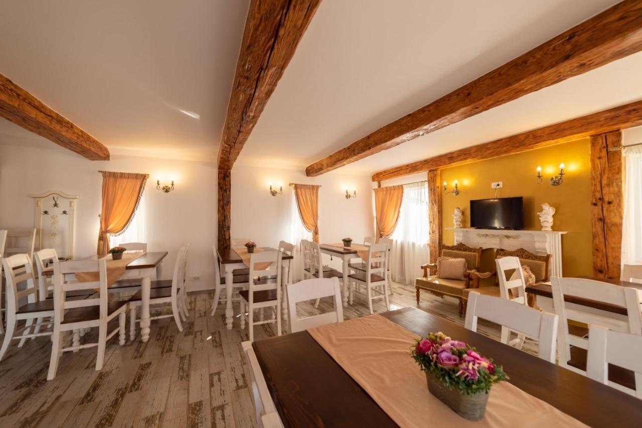 Boutique Vila Cristian  Extérieur photo